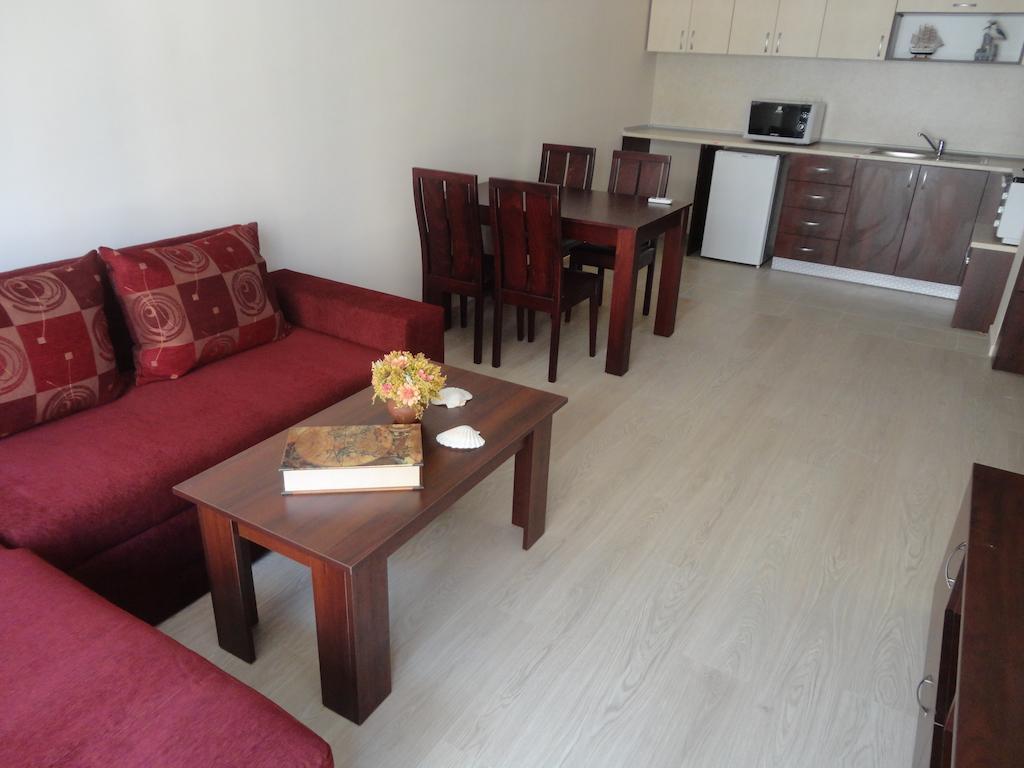 Holiday Apartments In Πομόριε Δωμάτιο φωτογραφία
